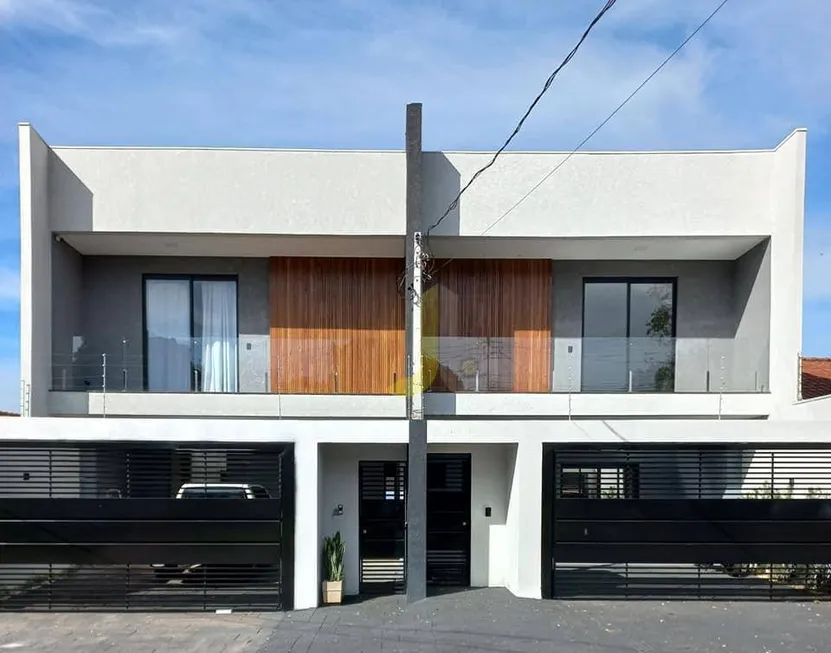 Foto 1 de Sobrado com 3 Quartos à venda, 248m² em Centro, Cascavel