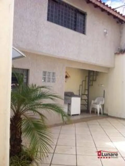 Foto 1 de Sobrado com 3 Quartos à venda, 175m² em Centro, Mogi das Cruzes