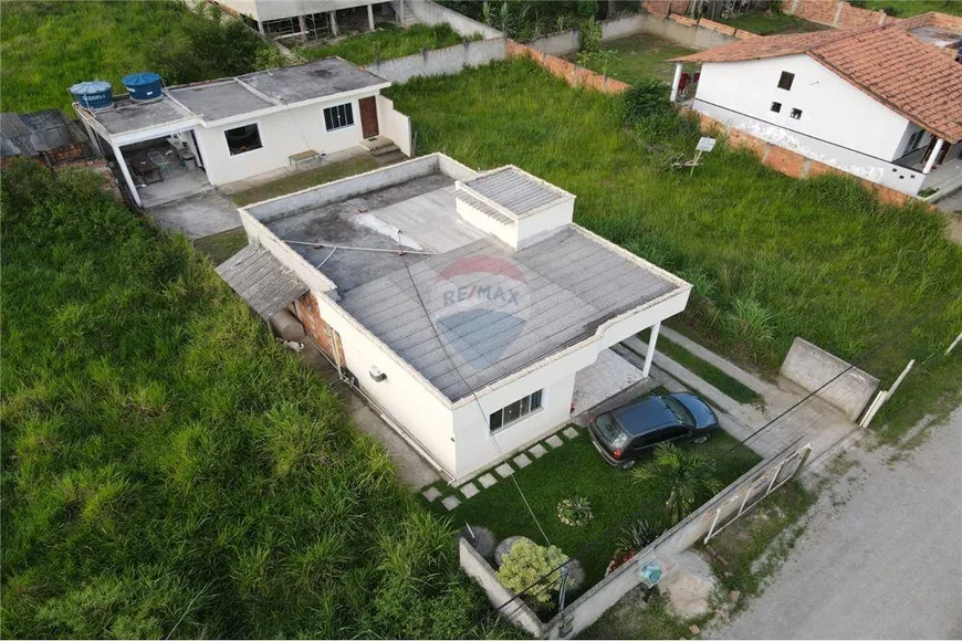 Foto 1 de Casa com 3 Quartos à venda, 360m² em Centro, Maricá