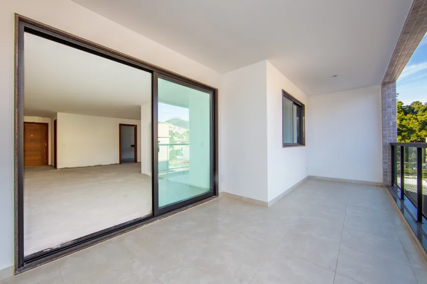 Foto 1 de Apartamento com 3 Quartos à venda, 146m² em Agriões, Teresópolis