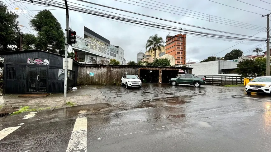 Foto 1 de Lote/Terreno à venda, 468m² em Nossa Senhora de Lourdes, Caxias do Sul