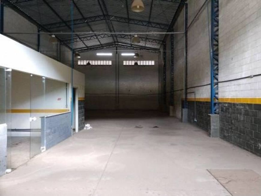 Foto 1 de Galpão/Depósito/Armazém para alugar, 380m² em Brisa Mar, Itaguaí