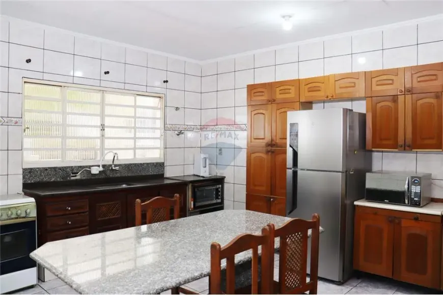 Foto 1 de Sobrado com 4 Quartos à venda, 228m² em Vila Celina, Bragança Paulista