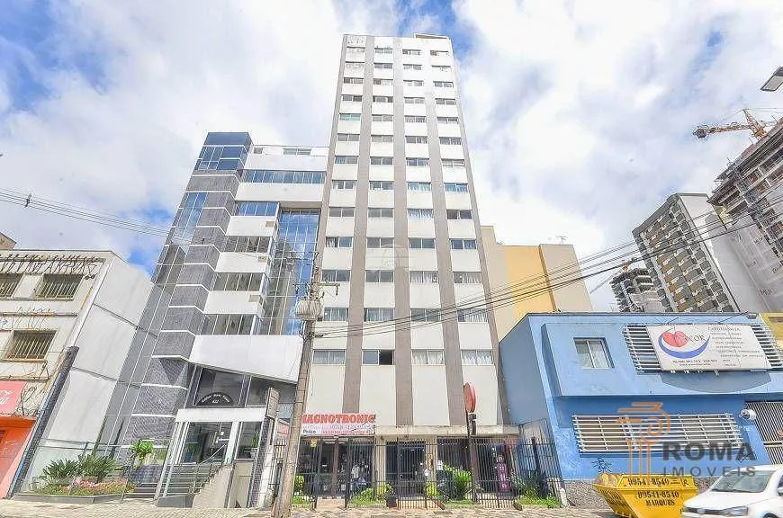 Foto 1 de Apartamento com 1 Quarto à venda, 34m² em Centro, Curitiba