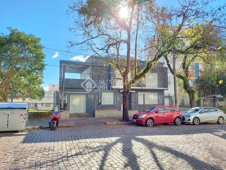 Foto 1 de Casa com 3 Quartos à venda, 202m² em Floresta, Porto Alegre