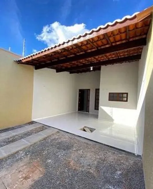 Foto 1 de Casa com 3 Quartos à venda, 81m² em Jóquei Clube, Fortaleza