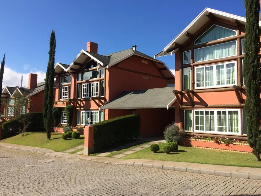Foto 1 de Casa com 4 Quartos à venda, 263m² em Iúcas, Teresópolis