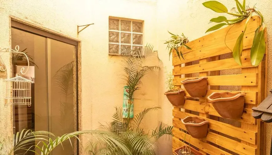 Foto 1 de Casa com 3 Quartos à venda, 130m² em Vila Guilhermina, São Paulo