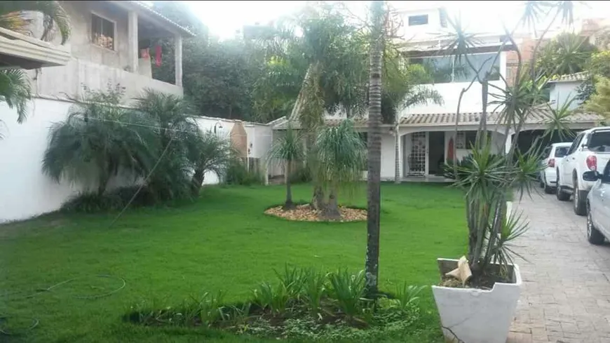 Foto 1 de Casa com 3 Quartos à venda, 300m² em Tropical, Contagem