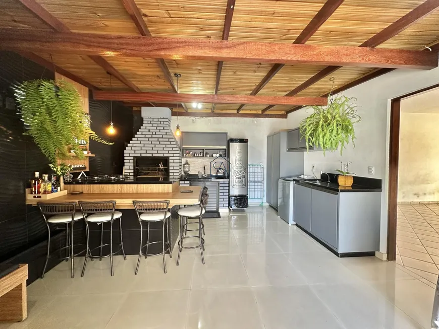 Foto 1 de Casa com 3 Quartos à venda, 180m² em Serraria, São José