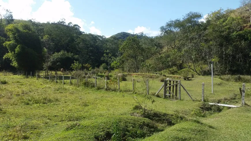 Foto 1 de Fazenda/Sítio com 3 Quartos à venda, 34000m² em Zona Rural, Monteiro Lobato