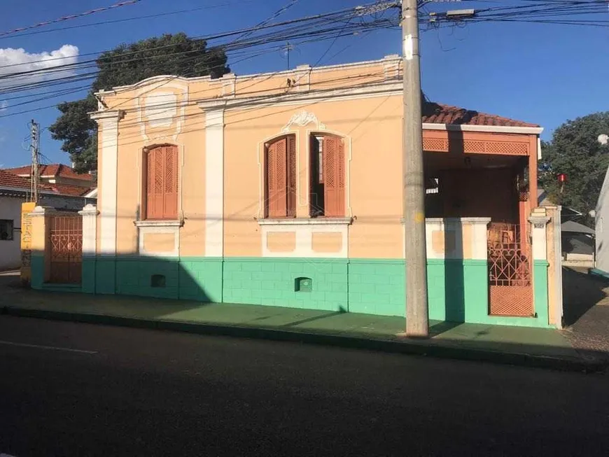 Foto 1 de Casa com 3 Quartos à venda, 176m² em Centro, Araraquara