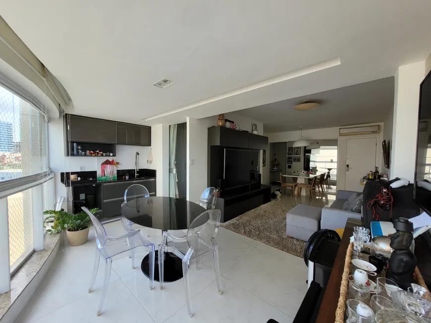 Foto 1 de Apartamento com 3 Quartos à venda, 96m² em Jardim Armacao, Salvador