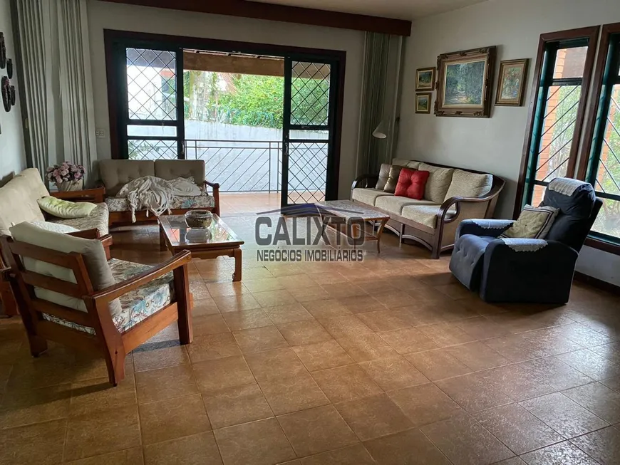 Foto 1 de Casa com 3 Quartos à venda, 260m² em Cidade Jardim, Uberlândia