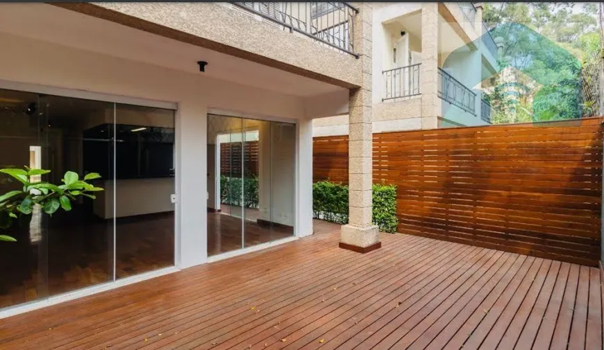 Foto 1 de Casa com 3 Quartos à venda, 300m² em Morumbi, São Paulo
