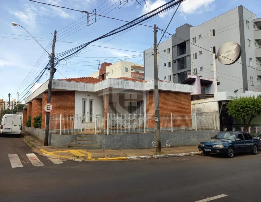 Foto 1 de Casa com 1 Quarto à venda, 200m² em Vila Guedes de Azevedo, Bauru