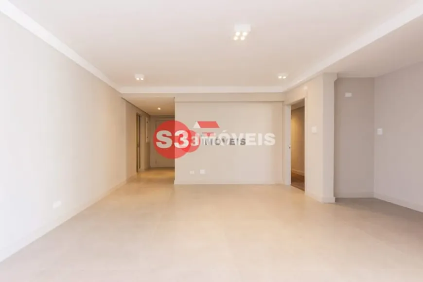 Foto 1 de Apartamento com 3 Quartos à venda, 212m² em Jardim Paulista, São Paulo