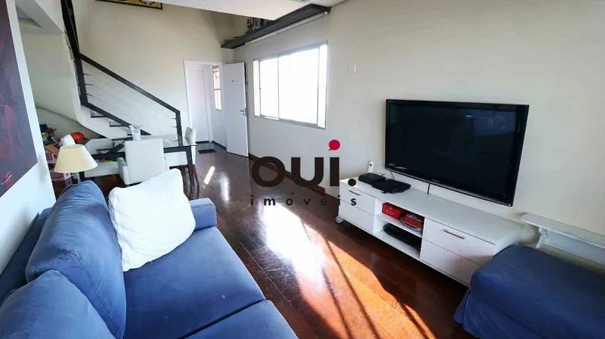 Foto 1 de Cobertura com 3 Quartos à venda, 240m² em Morro dos Ingleses, São Paulo