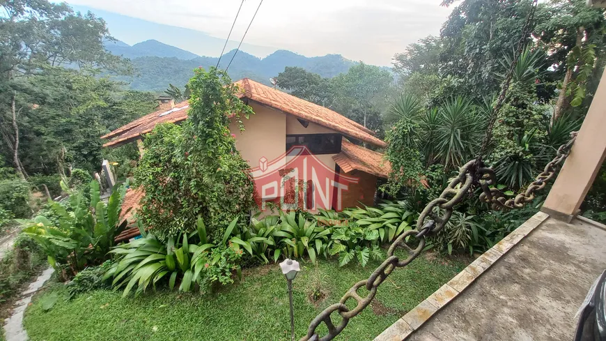 Foto 1 de Casa de Condomínio com 3 Quartos à venda, 250m² em Maria Paula, Niterói