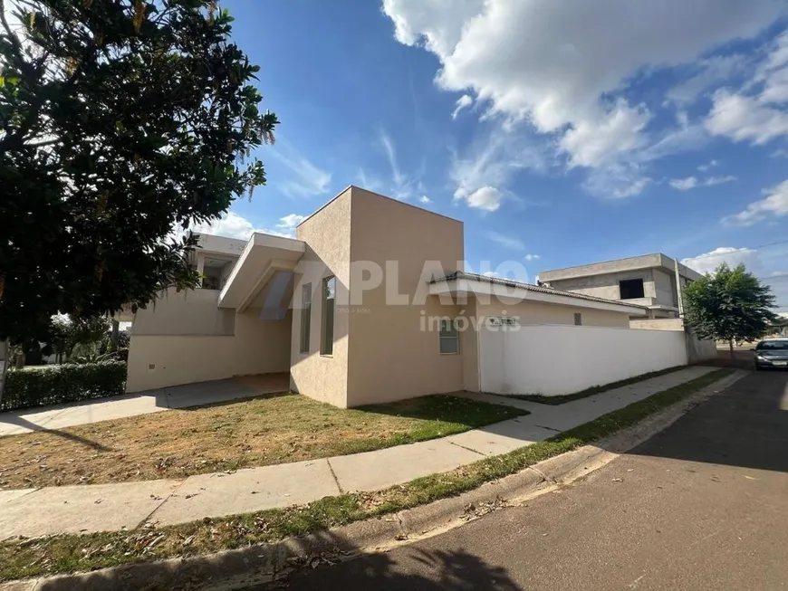 Foto 1 de Casa de Condomínio com 4 Quartos para venda ou aluguel, 153m² em Quebec, São Carlos