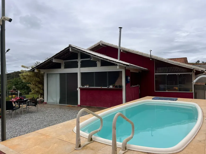 Foto 1 de Fazenda/Sítio com 2 Quartos à venda, 152m² em Campo do Coelho, Nova Friburgo