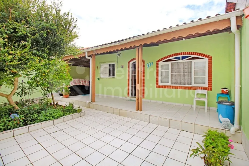 Foto 1 de Casa com 3 Quartos à venda, 140m² em Belmira Novaes, Peruíbe