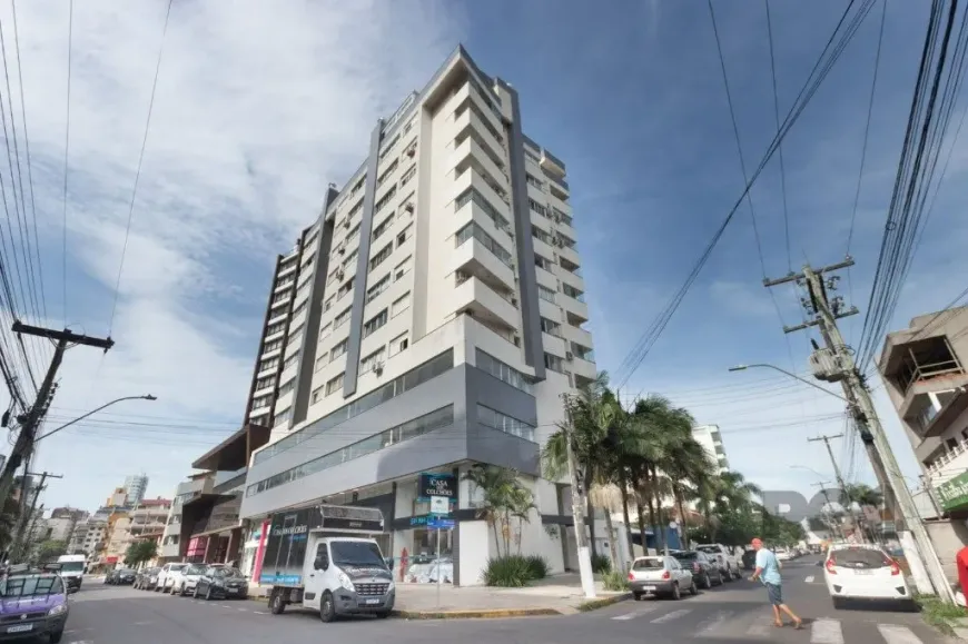 Foto 1 de Apartamento com 3 Quartos à venda, 165m² em Centro, Torres