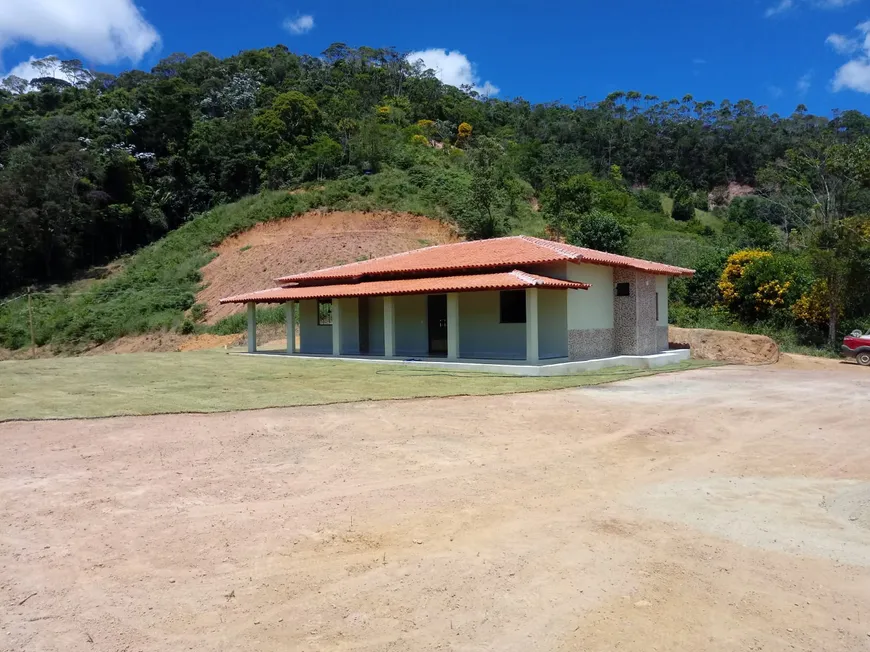 Foto 1 de Fazenda/Sítio com 3 Quartos à venda, 110m² em Santa Maria de Marechal, Marechal Floriano