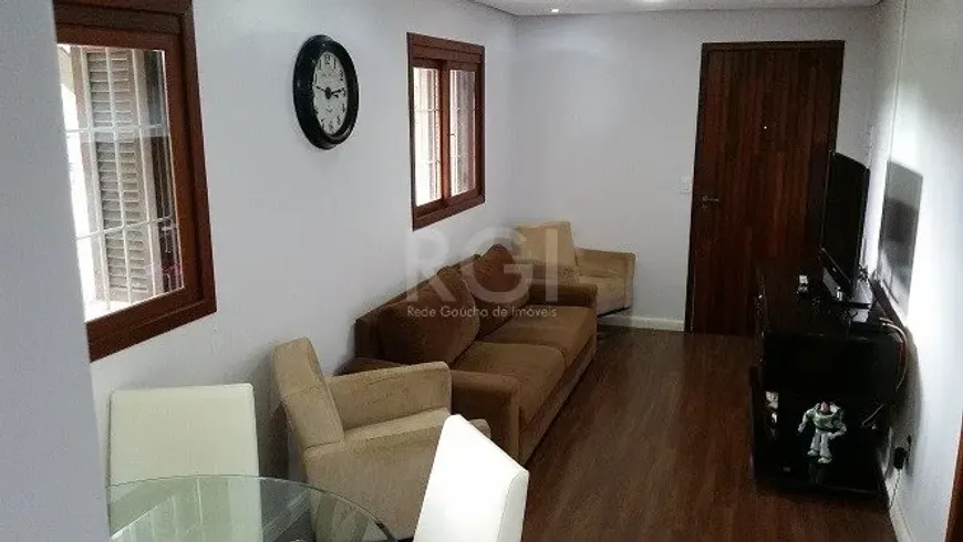 Foto 1 de Casa com 3 Quartos à venda, 69m² em Ponta Grossa, Porto Alegre