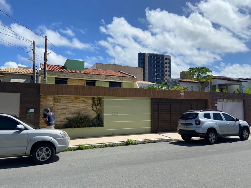 Foto 1 de Casa com 3 Quartos à venda, 300m² em Coroa do Meio, Aracaju