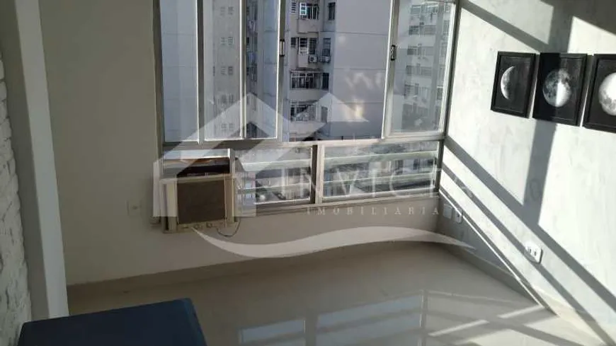 Foto 1 de Kitnet com 1 Quarto à venda, 25m² em Copacabana, Rio de Janeiro