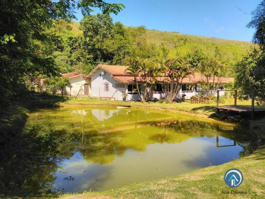 Foto 1 de Fazenda/Sítio com 3 Quartos à venda, 350m² em Altos do Caete I, São José dos Campos