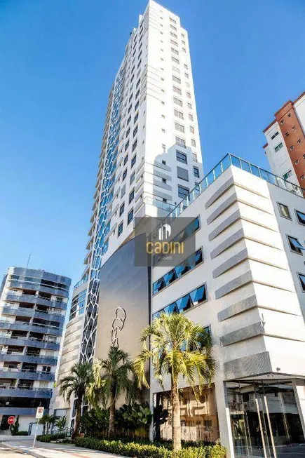 Foto 1 de Apartamento com 4 Quartos à venda, 143m² em Centro, Balneário Camboriú