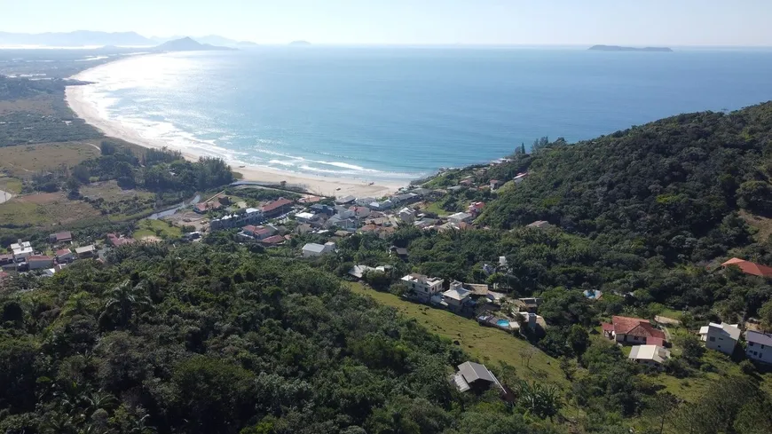 Foto 1 de Lote/Terreno à venda, 973m² em Praia da Gamboa, Garopaba