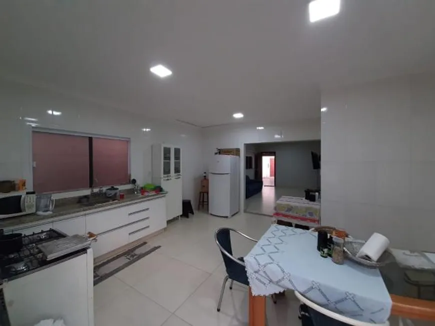 Foto 1 de Casa com 3 Quartos à venda, 149m² em Cidade Jardim, Uberlândia