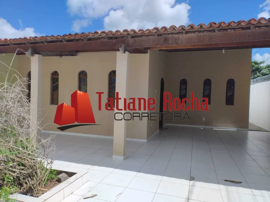 Foto 1 de Casa com 3 Quartos à venda, 200m² em Muchila I, Feira de Santana