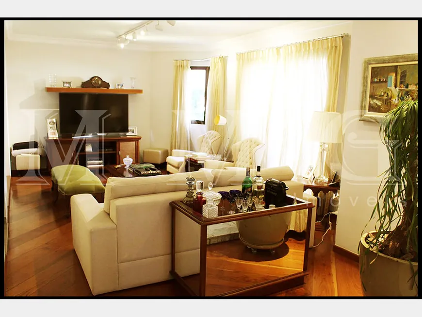 Foto 1 de Apartamento com 3 Quartos à venda, 230m² em Jardim Vila Mariana, São Paulo