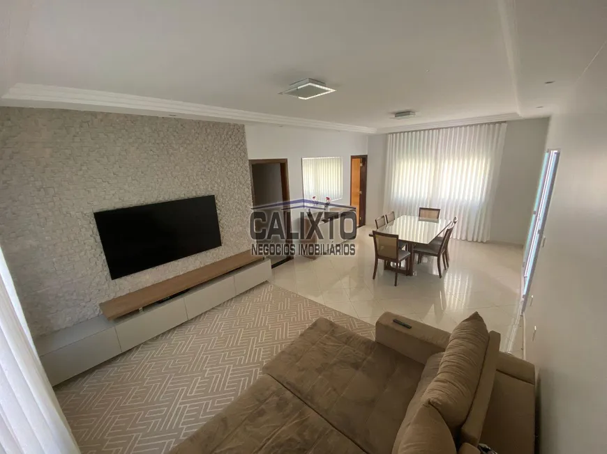 Foto 1 de Casa de Condomínio com 4 Quartos à venda, 300m² em Alto Umuarama, Uberlândia