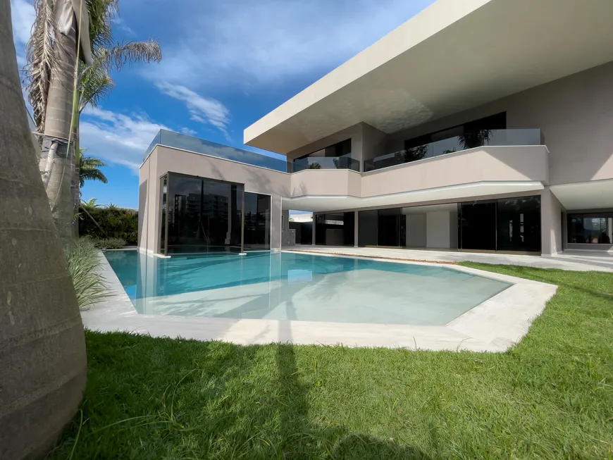 Foto 1 de Casa com 4 Quartos à venda, 900m² em Barra da Tijuca, Rio de Janeiro