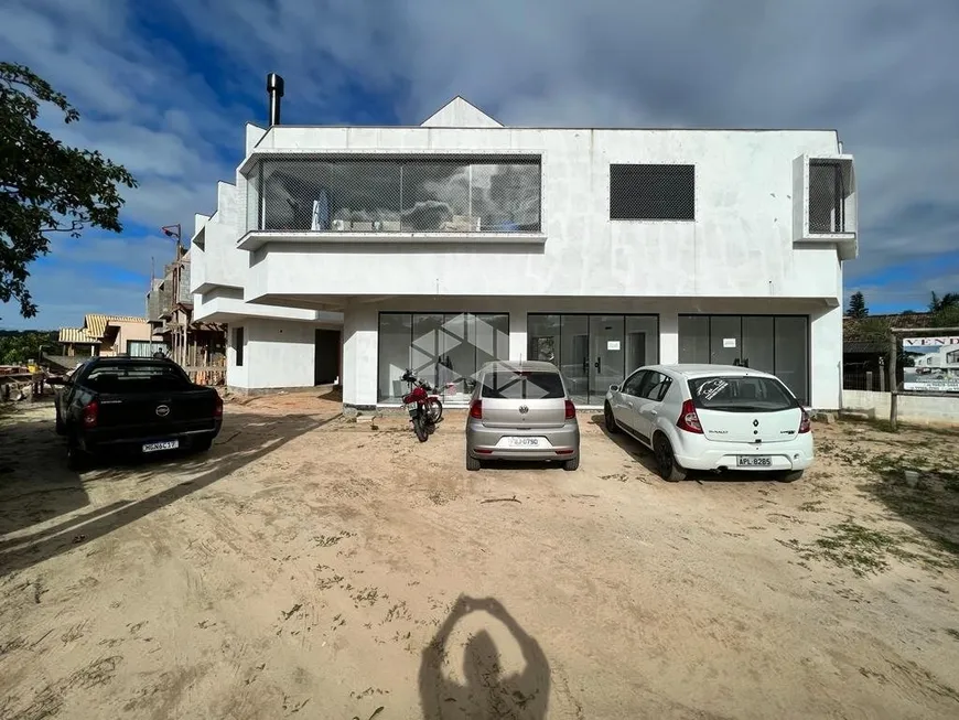 Foto 1 de Casa de Condomínio com 2 Quartos à venda, 83m² em Ambrósio, Garopaba