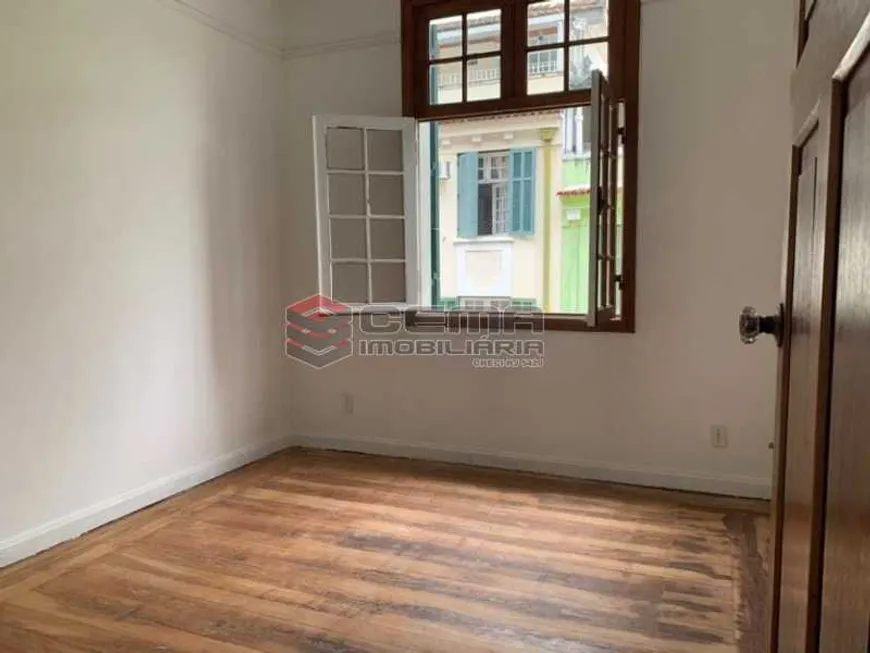 Foto 1 de Apartamento com 3 Quartos à venda, 65m² em Laranjeiras, Rio de Janeiro