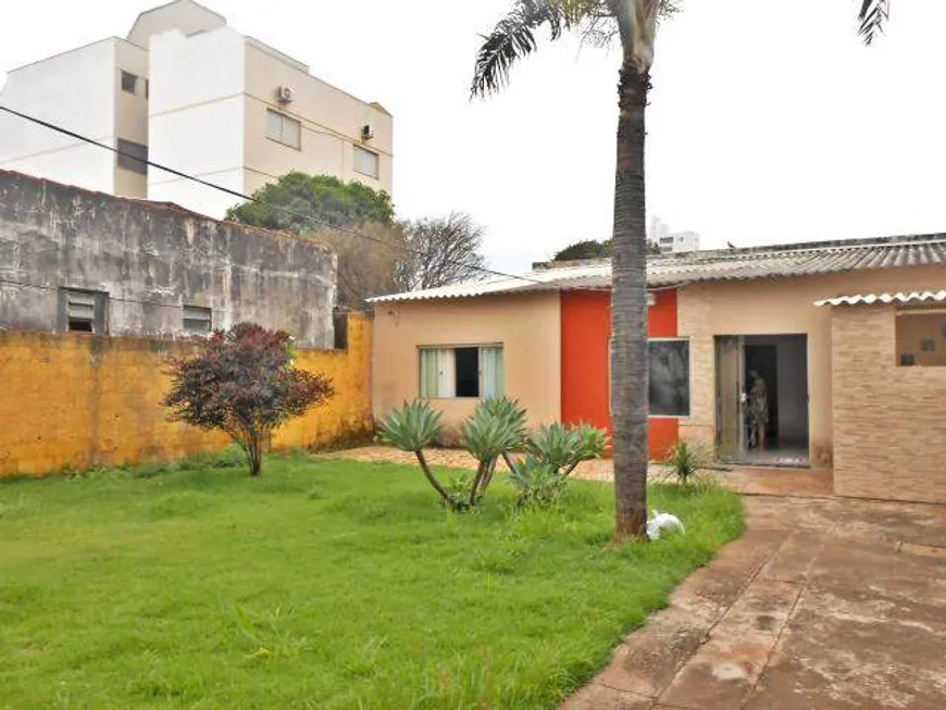 Foto 1 de Casa com 2 Quartos à venda, 90m² em Nossa Senhora Aparecida, Uberlândia