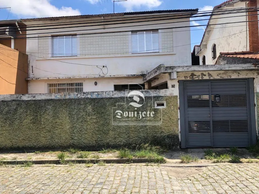 Foto 1 de Sobrado com 4 Quartos à venda, 200m² em Vila Homero Thon, Santo André