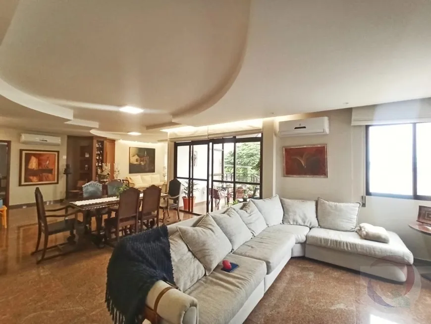 Foto 1 de Apartamento com 3 Quartos à venda, 226m² em Beira Mar, Florianópolis