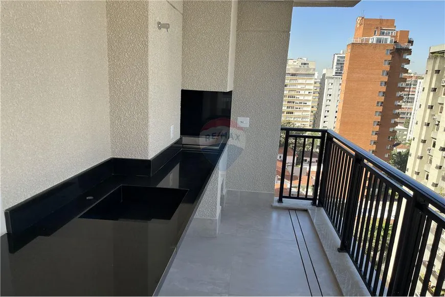 Foto 1 de Apartamento com 3 Quartos à venda, 226m² em Jardins, São Paulo