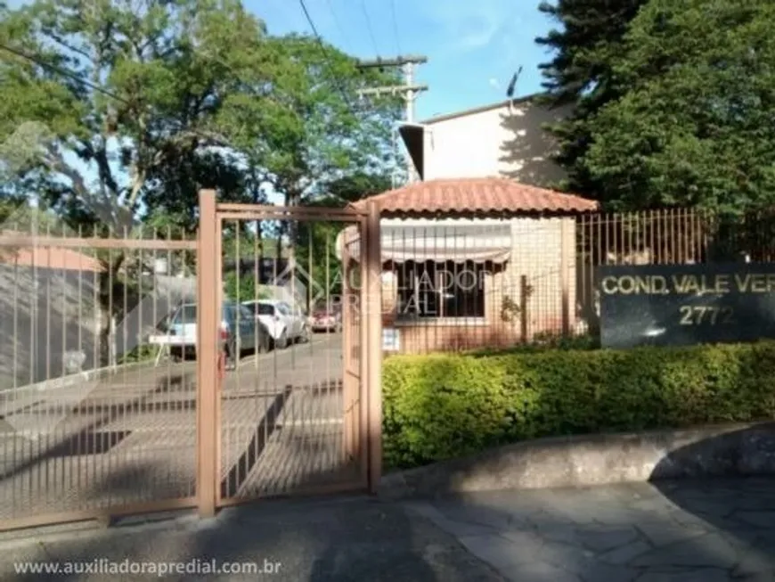 Foto 1 de Casa de Condomínio com 2 Quartos à venda, 50m² em Vila Nova, Porto Alegre
