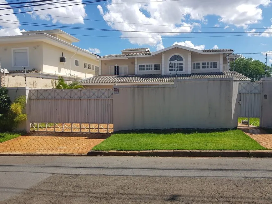 Foto 1 de Sobrado com 4 Quartos à venda, 381m² em Parque Taquaral, Campinas