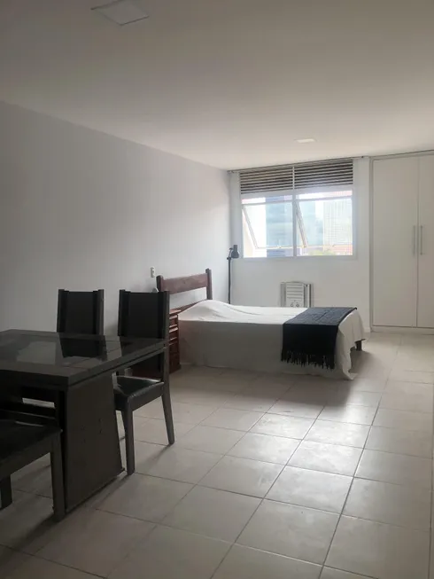 Foto 1 de Apartamento com 1 Quarto à venda, 40m² em Lapa, Rio de Janeiro