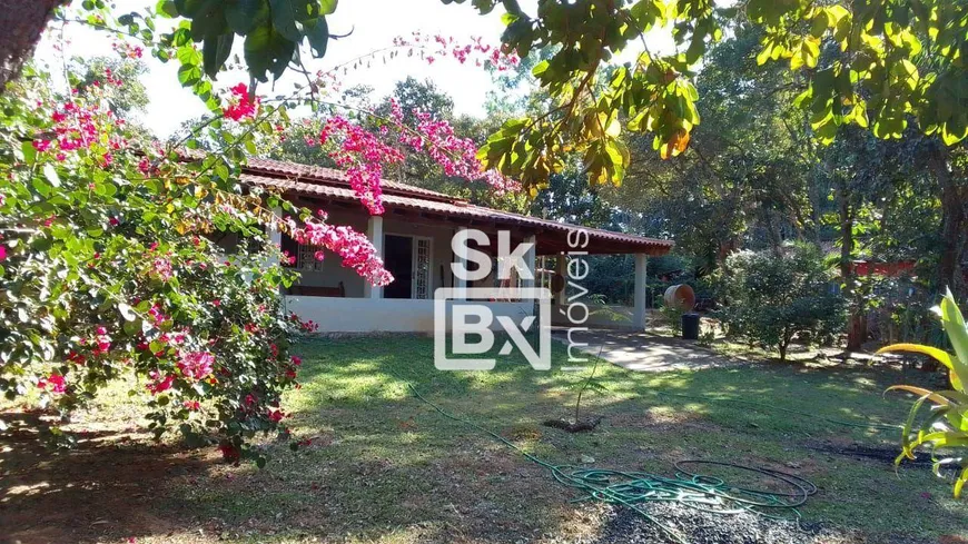 Foto 1 de Fazenda/Sítio com 5 Quartos à venda, 200m² em Chácaras Eldorado, Uberlândia