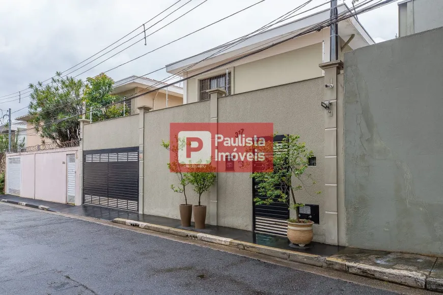 Foto 1 de Casa de Condomínio com 3 Quartos à venda, 320m² em Planalto Paulista, São Paulo